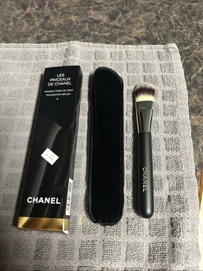 Chanel Foundation Brush